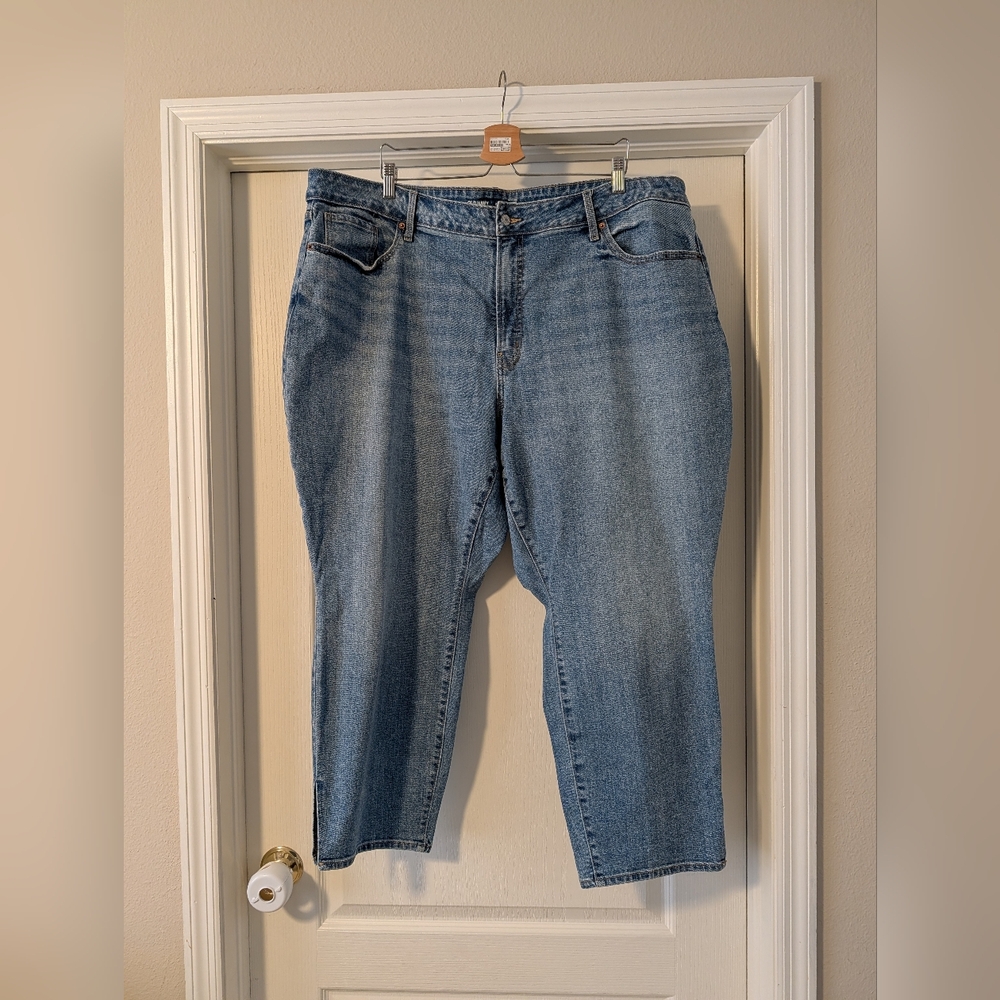 Old Navy Medium Wash Denim Capri Jeans